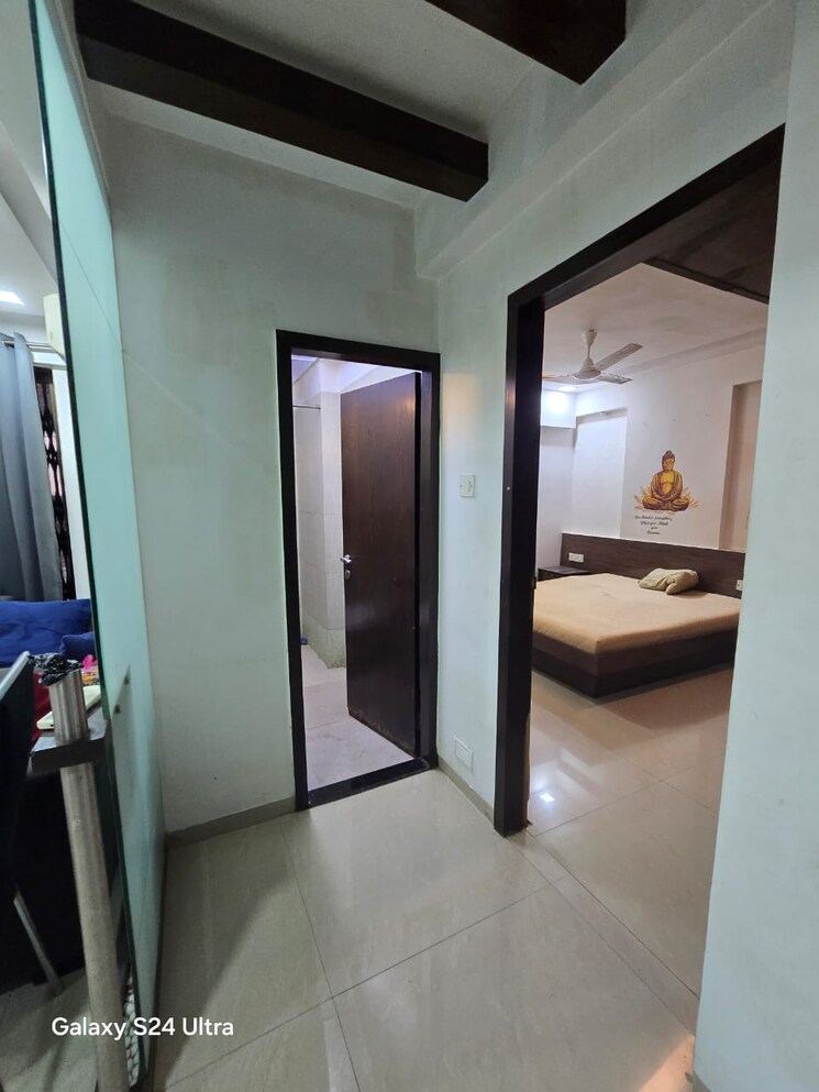 Bathroom, khar west 3 Bedroom 1500 Sq.Ft. Apartment In Khar West Mumbai 9117471