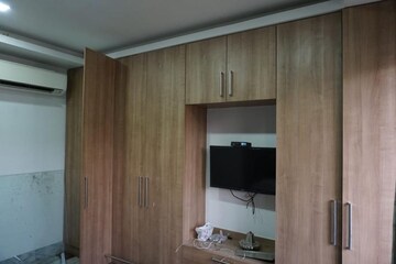 Furnished Amenities in 4 BHK Apartment at Vasant Kunj – for Rent