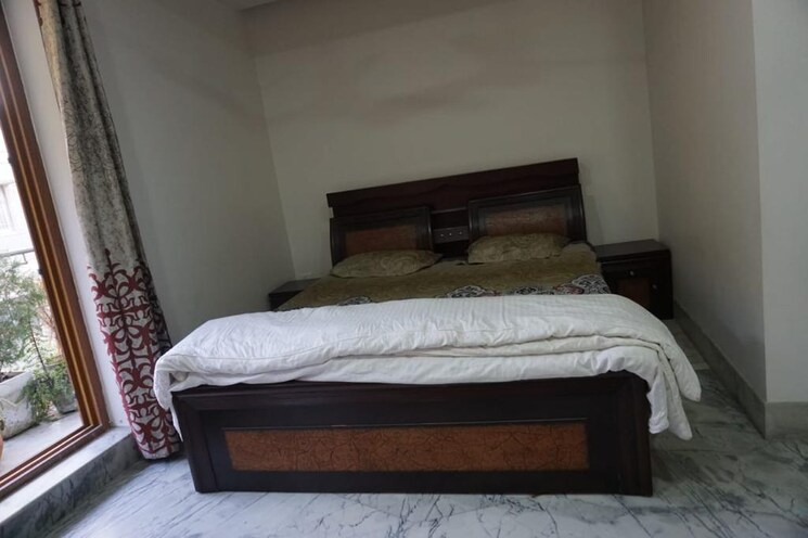 Bedroom, vasant kunj 4 Bedroom 1700 Sq.Ft. Apartment In Vasant Kunj Delhi 9117475