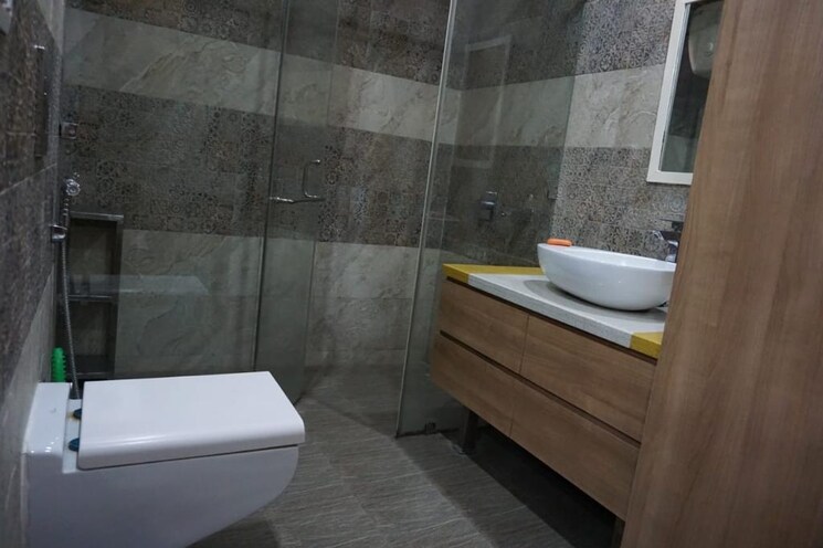 Bathroom, vasant kunj 4 Bedroom 1700 Sq.Ft. Apartment In Vasant Kunj Delhi 9117475