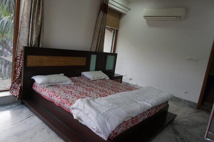 Bedroom, vasant kunj 4 Bedroom 1700 Sq.Ft. Apartment In Vasant Kunj Delhi 9117475