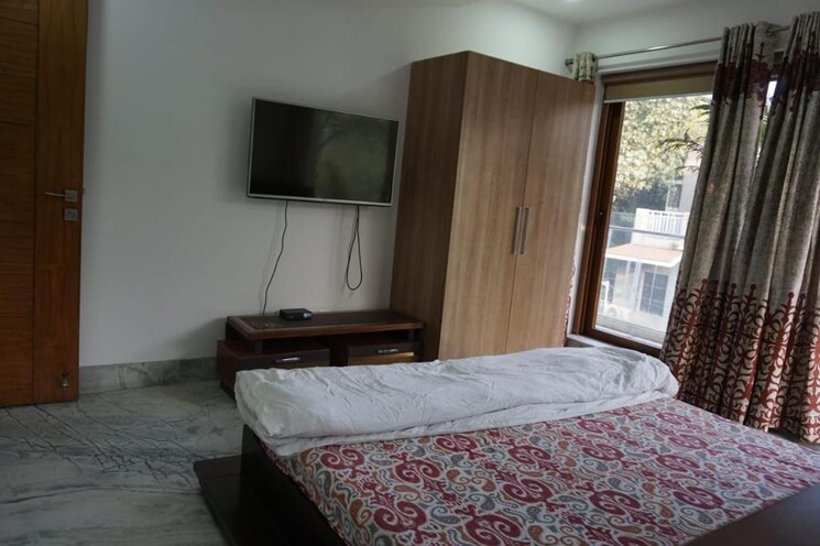 Bedroom, vasant kunj 4 Bedroom 1700 Sq.Ft. Apartment In Vasant Kunj Delhi 9117475