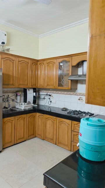 Kitchen in 2.5 BHK Builder Floor at Janakpuri – for Rent