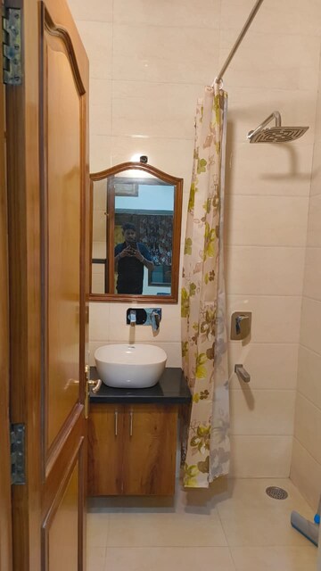 Bathroom in 2.5 BHK Builder Floor at Janakpuri – for Rent