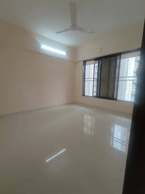 Room in 2 BHK Apartment at Kabra Diamante, Goregaon West – for Rent