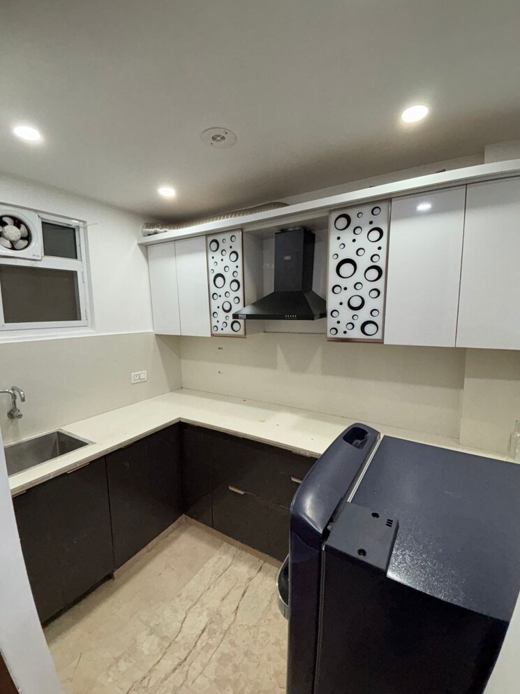 Kitchen, janakpuri 2 Bedroom 720 Sq.Ft. Builder Floor In Janakpuri Delhi 9117497