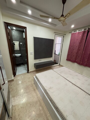 Room in 2 BHK Builder Floor at Janakpuri – for Sale