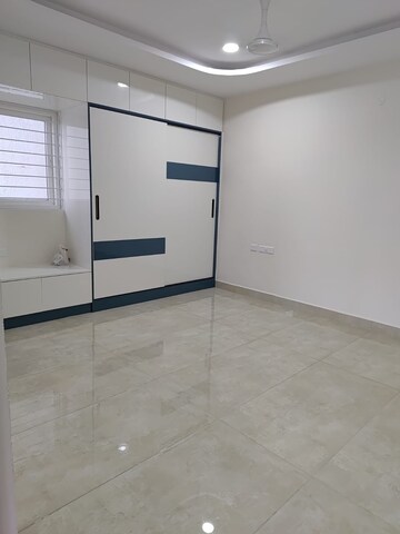 Room in 2 BHK Apartment at Candeur 40, Miyapur – for Rent