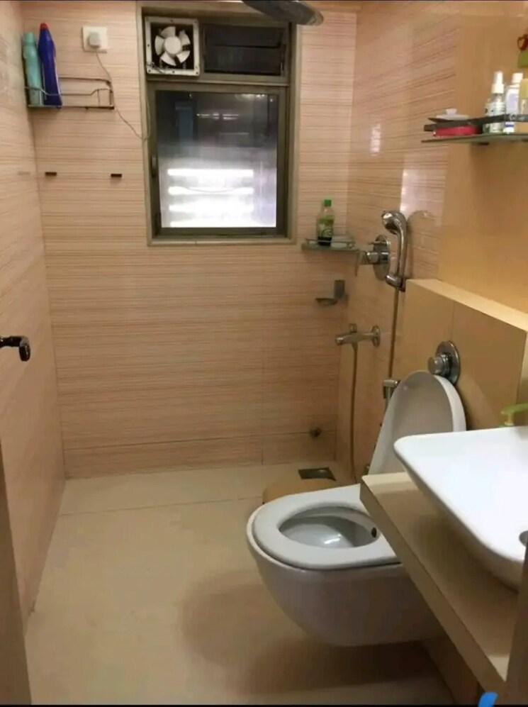 Bathroom, mahindra-gardens 2 Bedroom 1100 Sq.Ft. Apartment In Goregaon West Mumbai 9117504