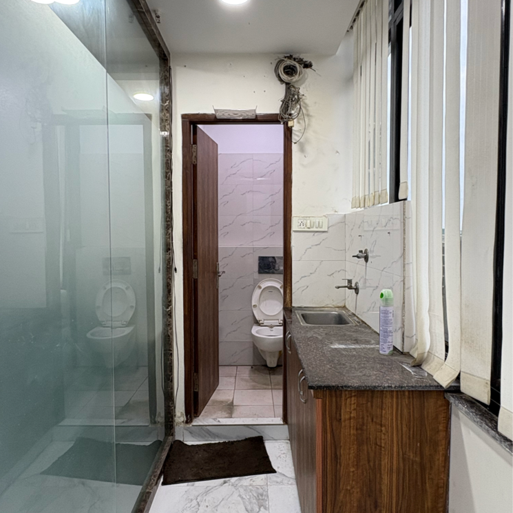 Bathroom, netaji subhash place Commercial Office Space 750 Sq.Ft. In Netaji Subhash Place Delhi 9117513