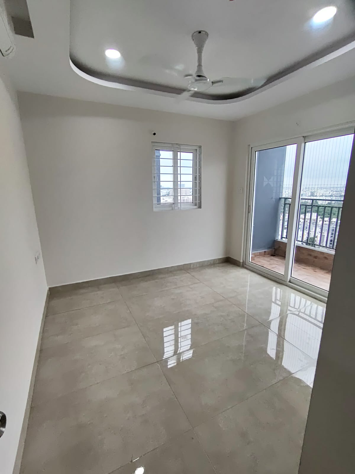 2 BHK + Pooja Room Apartment For Rent in Candeur 40