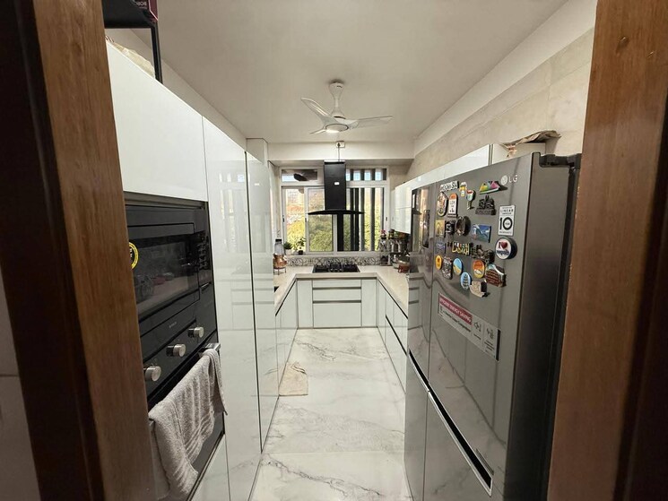 Balcony, satellite-tower 3 Bedroom 1200 Sq.Ft. Apartment In Goregaon East Mumbai 9117527