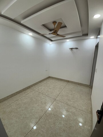 Living Room in 3 BHK Apartment at Janakpuri – for Rent