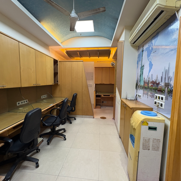 Team Area, netaji subhash place Commercial Office Space 620 Sq.Ft. In Netaji Subhash Place Delhi 9117551