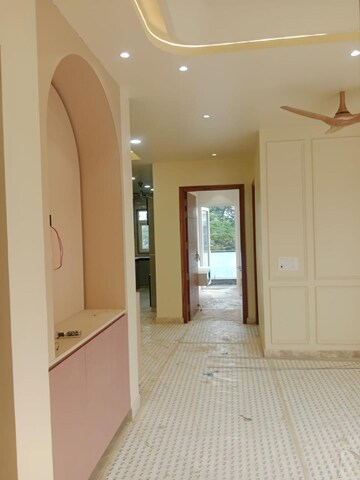 Building Lobby in 4 BHK Builder Floor at Janakpuri – for Sale