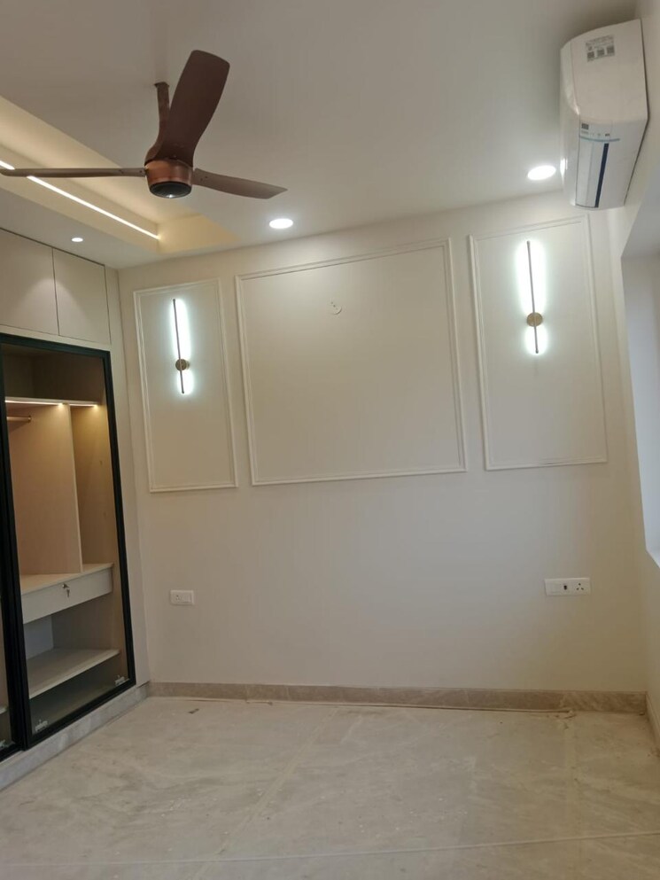 Room, janakpuri 4 Bedroom 2050 Sq.Ft. Builder Floor In Janakpuri Delhi 9117555