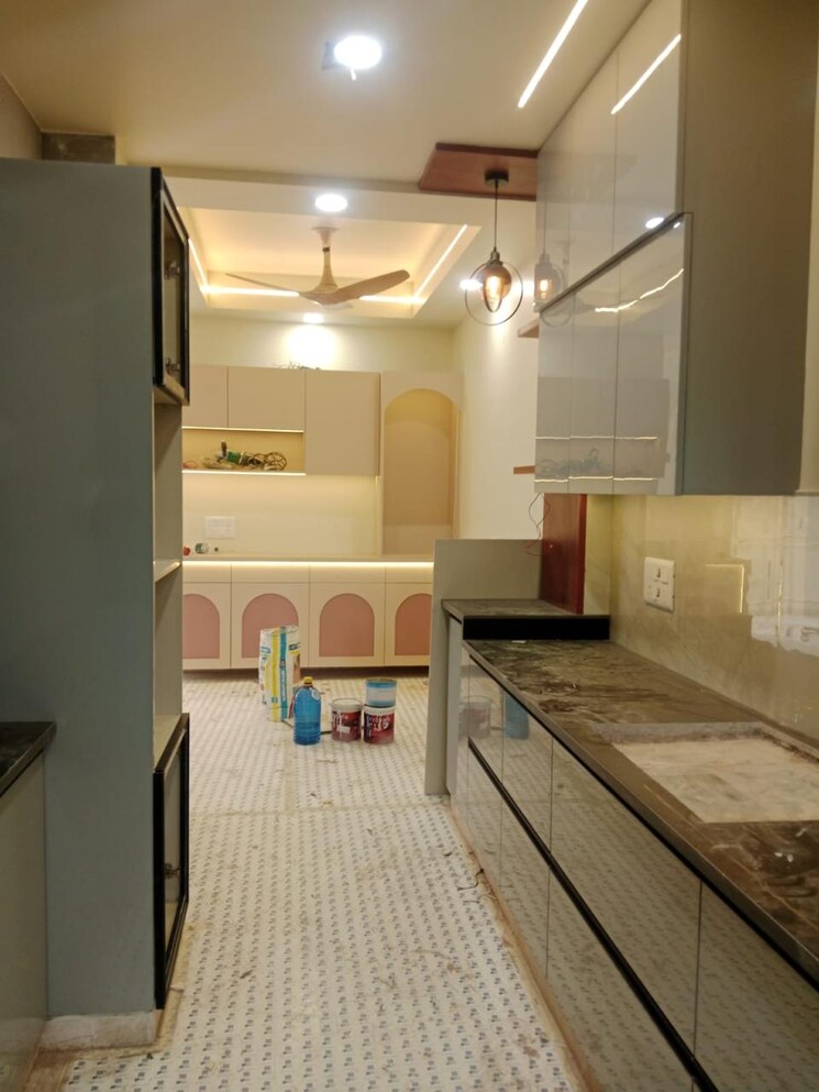 Kitchen, janakpuri 4 Bedroom 2050 Sq.Ft. Builder Floor In Janakpuri Delhi 9117555