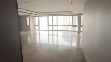 Room in 2 BHK Apartment at Lodha The Park, Worli – for Rent