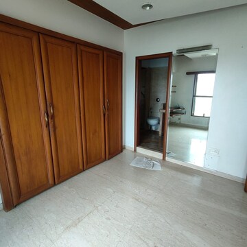 Room in 2 BHK Apartment at Omkar CHS Dadar, Matunga West – for Rent
