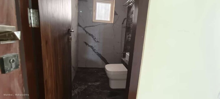 Bathroom, sai-baba-complex-goregaon 2 Bedroom 650 Sq.Ft. Apartment In Goregaon East Mumbai 9117584