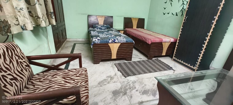 Bedroom, sector 134 Pg For Boys & Girls In Sector 134 9117590