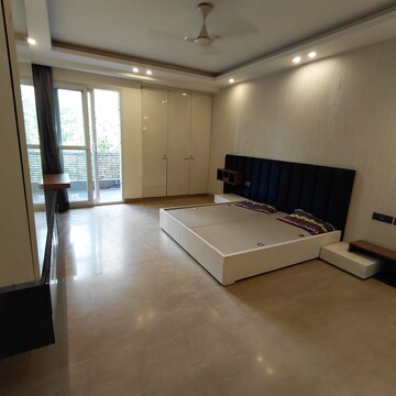 Room in 4 BHK Builder Floor at Greater Kailash ii – for Rent