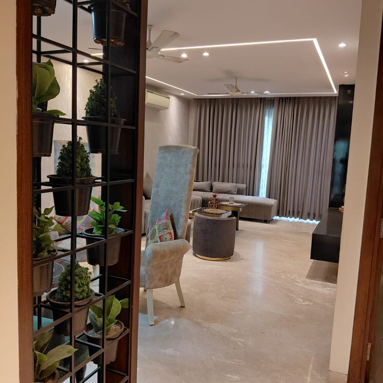 Gym, greater kailash ii 4 Bedroom 200 Sq.Yd. Builder Floor In Greater Kailash ii Delhi 9117593