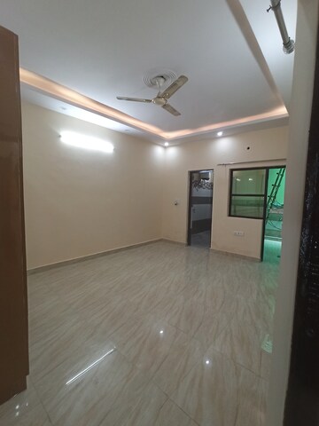 Room in 2 BHK Independent House at Sector 116 – for Rent