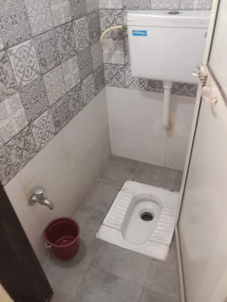 Bathroom, km-narmada-mohan 1 Bedroom 580 Sq.Ft. Apartment In Naigaon East Palghar 9117626