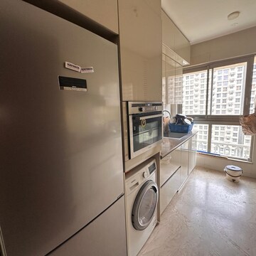 Room in 2 BHK Apartment at Powai – for Rent