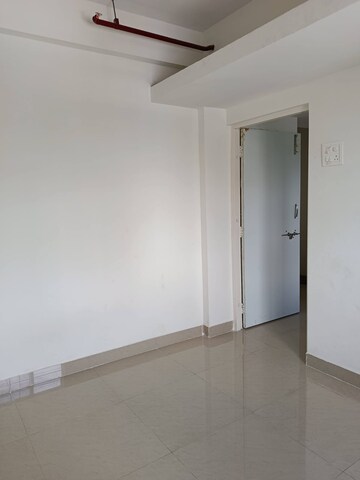 Room in 1 BHK Apartment at Swarajya Hind CHS, Malad West – for Rent