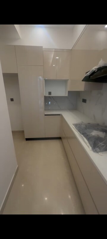 Kitchen in 3 BHK Builder Floor at Central Park Flower Valley Aqua Front Towers, Sohna Sector 33 – for Rent