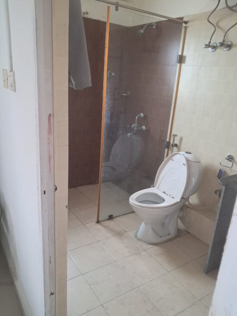 Bathroom, bengal-peerless-anahita 3 Bedroom 2442 Sq.Ft. Apartment In Rajarhat Kolkata 9117799