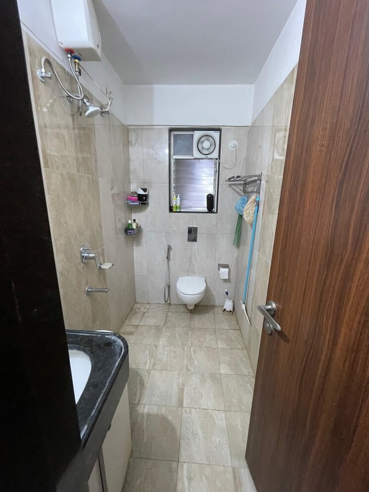 Bathroom, paranjape-blue-ridge 2 Bedroom 795 Sq.Ft. Apartment In Hinjewadi Pune 9117788