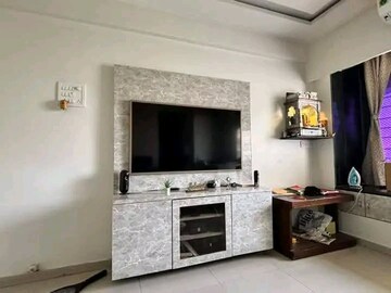 Room in 2 BHK Apartment at Agarwal Krish Garden, Nalasopara West – for Rent