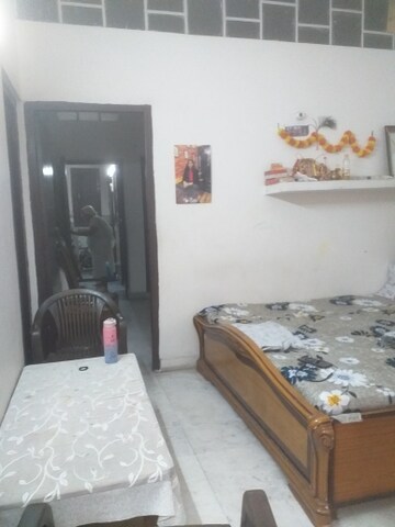 Bedroom in 1.5 BHK Builder Floor at Old Rajinder Nagar – for Rent