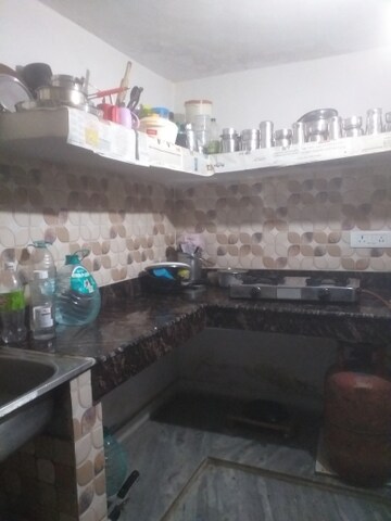 Kitchen in 1.5 BHK Builder Floor at Old Rajinder Nagar – for Rent