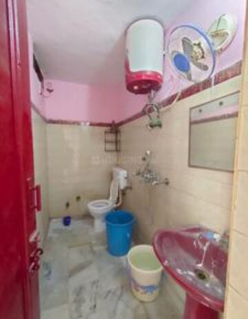 Bathroom in 2 BHK Builder Floor at Patel Nagar – for Rent