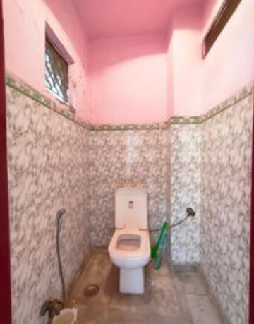 Bathroom in 2 BHK Builder Floor at Patel Nagar – for Rent