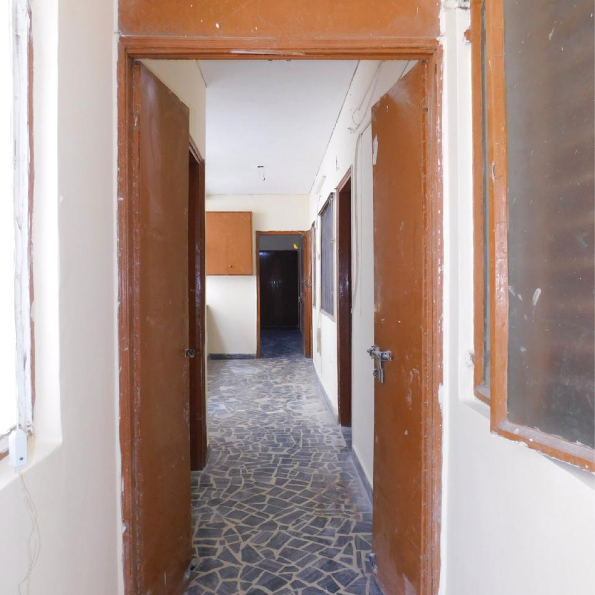 2 BHK 1780 Sq.Ft. Builder Floor in DLF The Royalton Tower