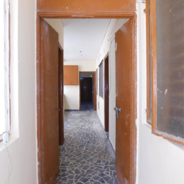 2 BHK Builder Floor For Rent in DLF The Royalton Tower, Golf Course Road