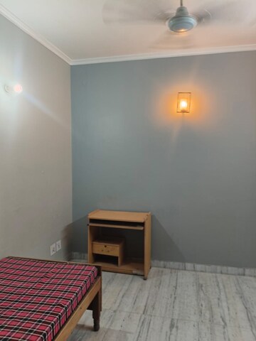 2 BHK Builder Floor For Rent in Chattarpur