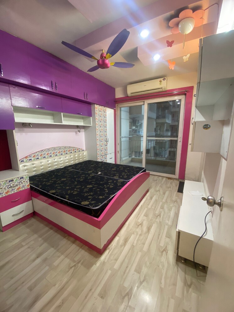 Bedroom, ss-southend-floors 3 Bedroom 3000 Sq.Ft. Builder Floor In South City 2 Gurgaon 9117926