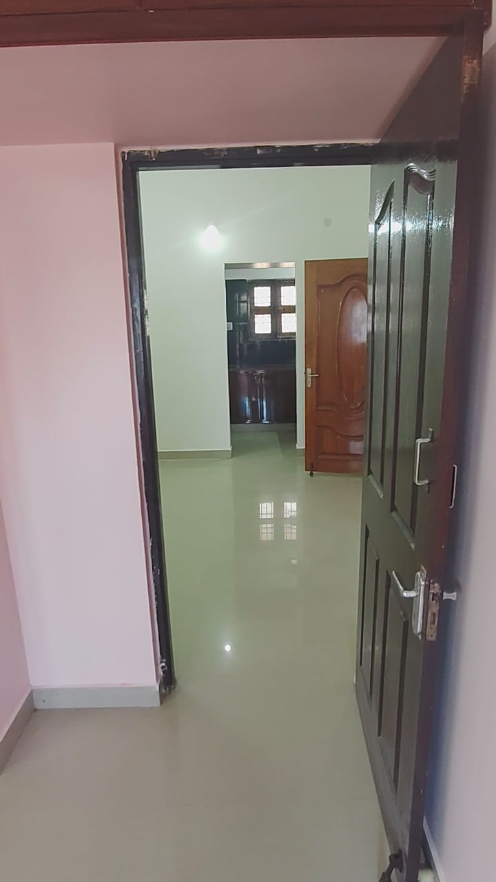 2 BHK Builder Floor For Sale in Samsur