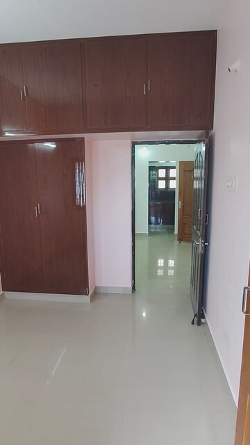 Room in 2 BHK Builder Floor at Kolapakkam – for Sale