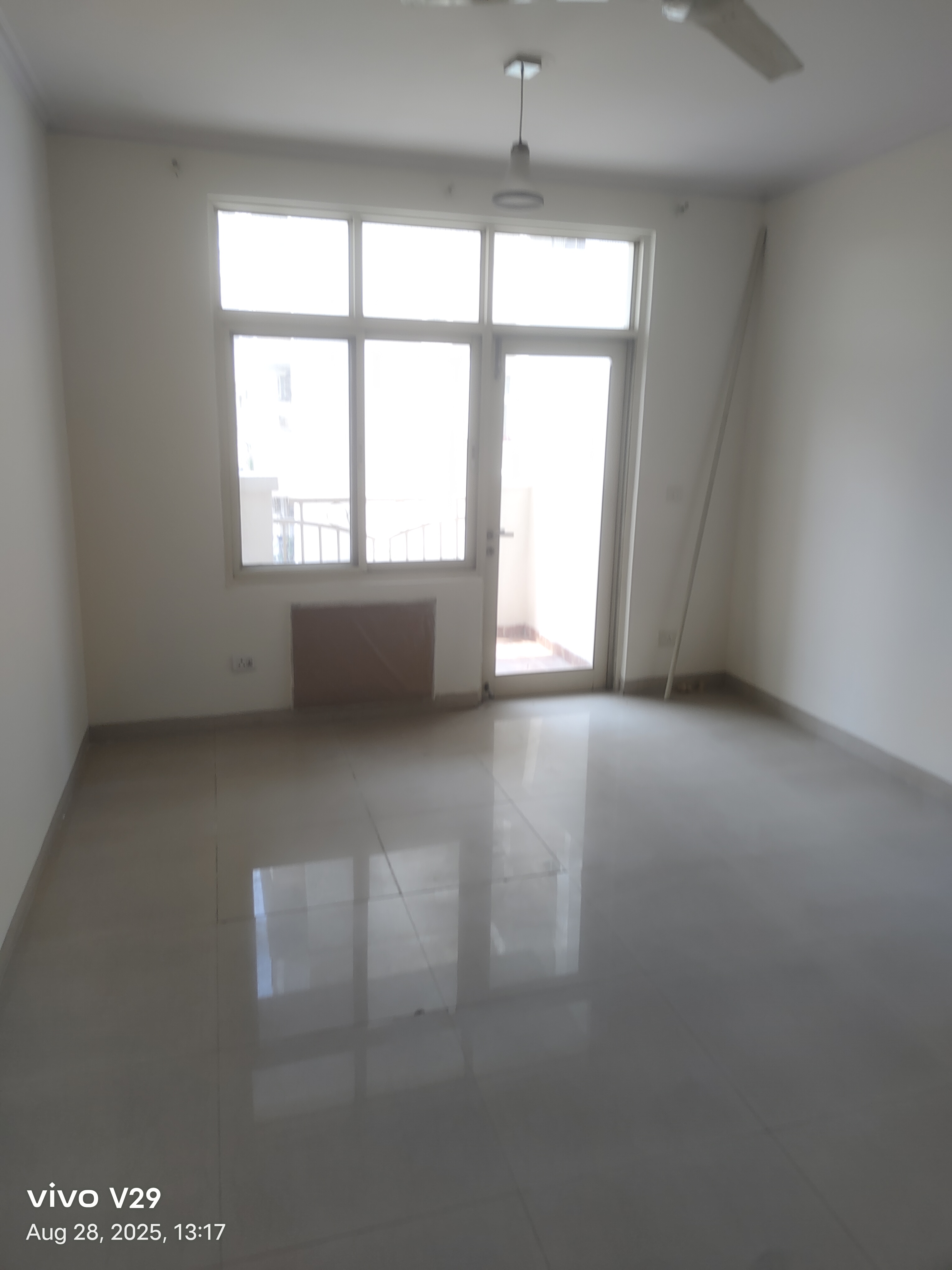4 BHK + Servant Room,Extra Room Apartment For Rent in Suncity Essel Tower