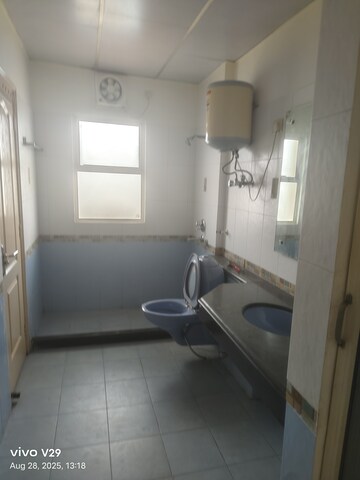Bathroom in 4 BHK Apartment at Suncity Essel Tower, Sector 28 – for Rent