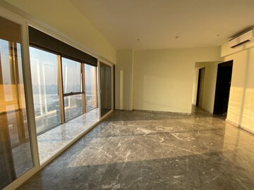 Room in 2 BHK Apartment at Kanakia Miami, Mahim – for Sale