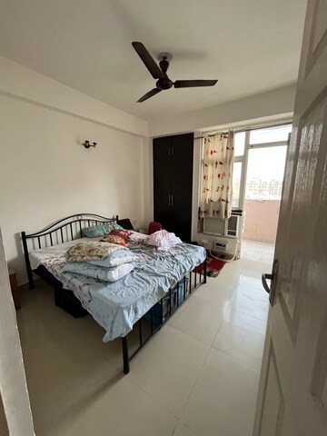 Bedroom in 3 BHK Apartment at Supertech Cape Town, Sector 74 – for Rent