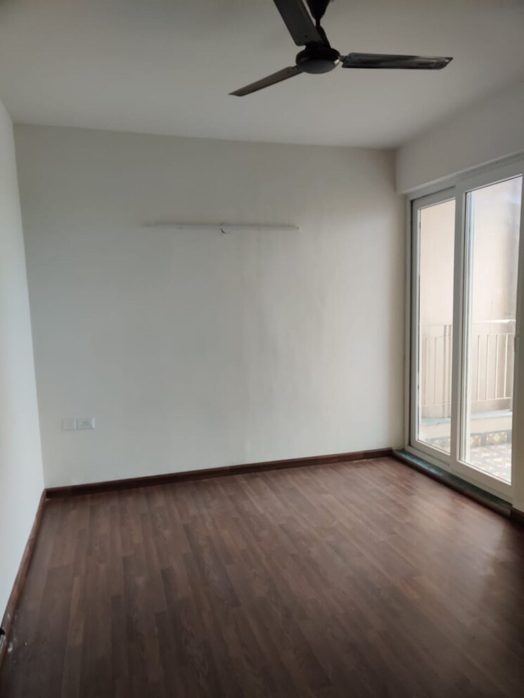 Room, bptp-discovery-park 3 Bedroom 1625 Sq.Ft. Apartment In Sector 80 Faridabad 9117997